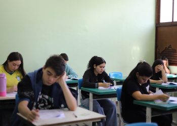 Em Manaus, mais de 300 candidatos participam de prova para seleção de estágio da Defensoria do Amazonas