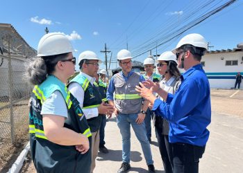 Ageman vistoria execução de parada programada da Águas de Manaus para reforçar abastecimento no verão amazônico